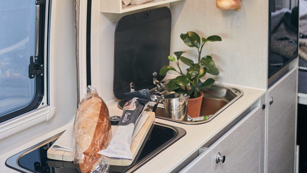 Individuelle Campingfahrzeuge für Deinen Urlaub - race-camper